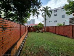 Simon Lane (D19), Terrace #565815361